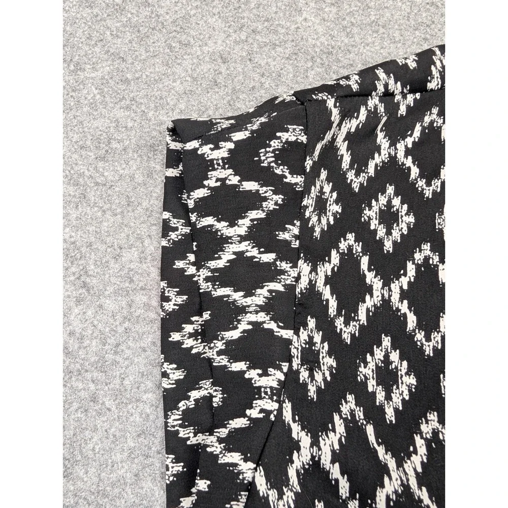 Hilary Radley Womens Black White Ikat Diamond Print Split Neck Blouse‎ Size Med